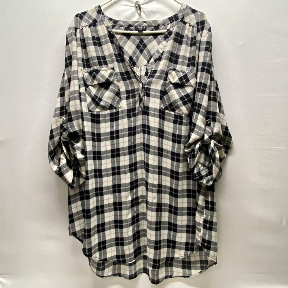 Torrid Harper Popover Blouse Women's 3 Plaid Multi V-Neck 3/4 Roll Tab Sleeve
